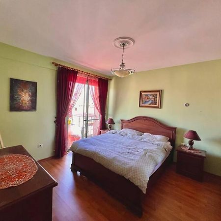Central Tirana Flat Near Bazaar Esterno foto