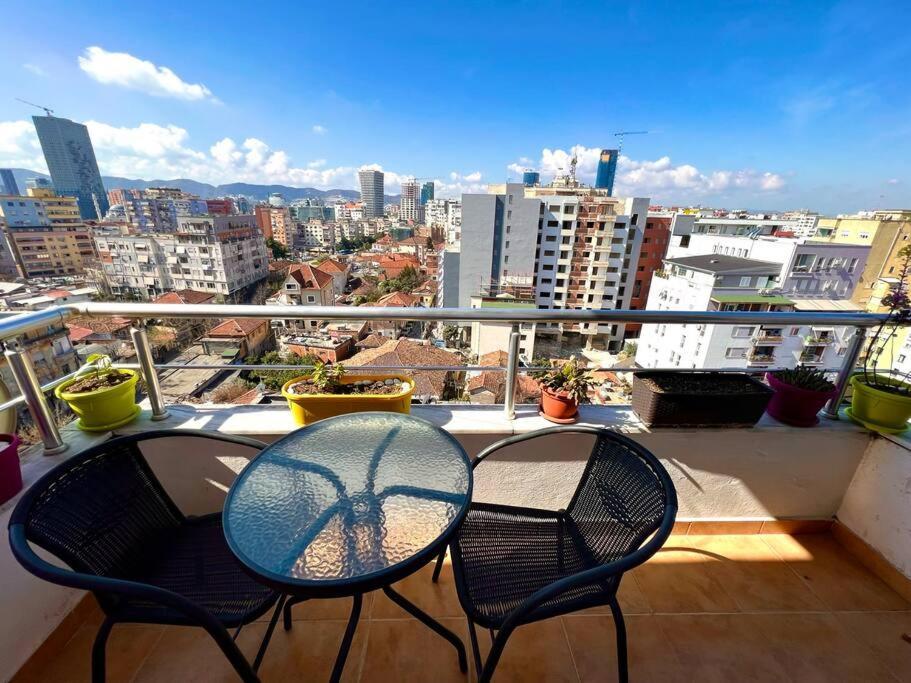 Central Tirana Flat Near Bazaar Esterno foto