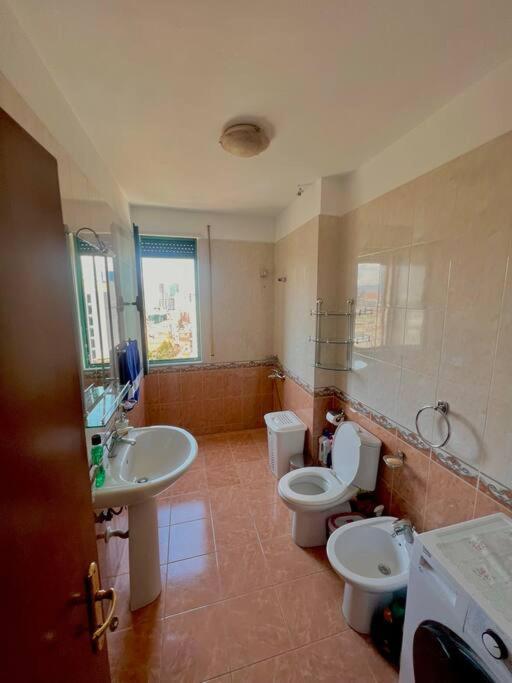 Central Tirana Flat Near Bazaar Esterno foto